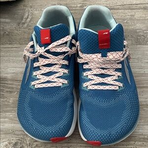 Altra Escalate- MENS SIZE 9.5